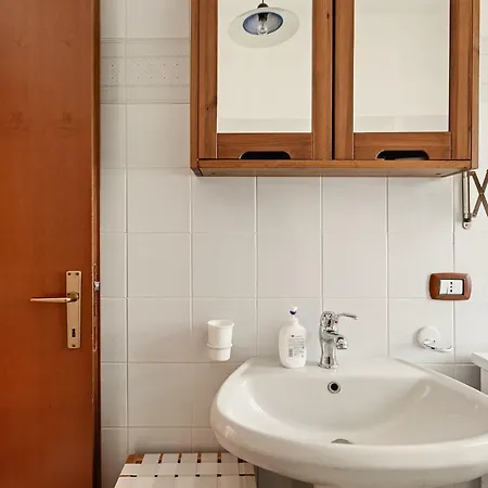 Sweet Lemna Apartment