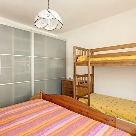 Sweet Lemna Apartment